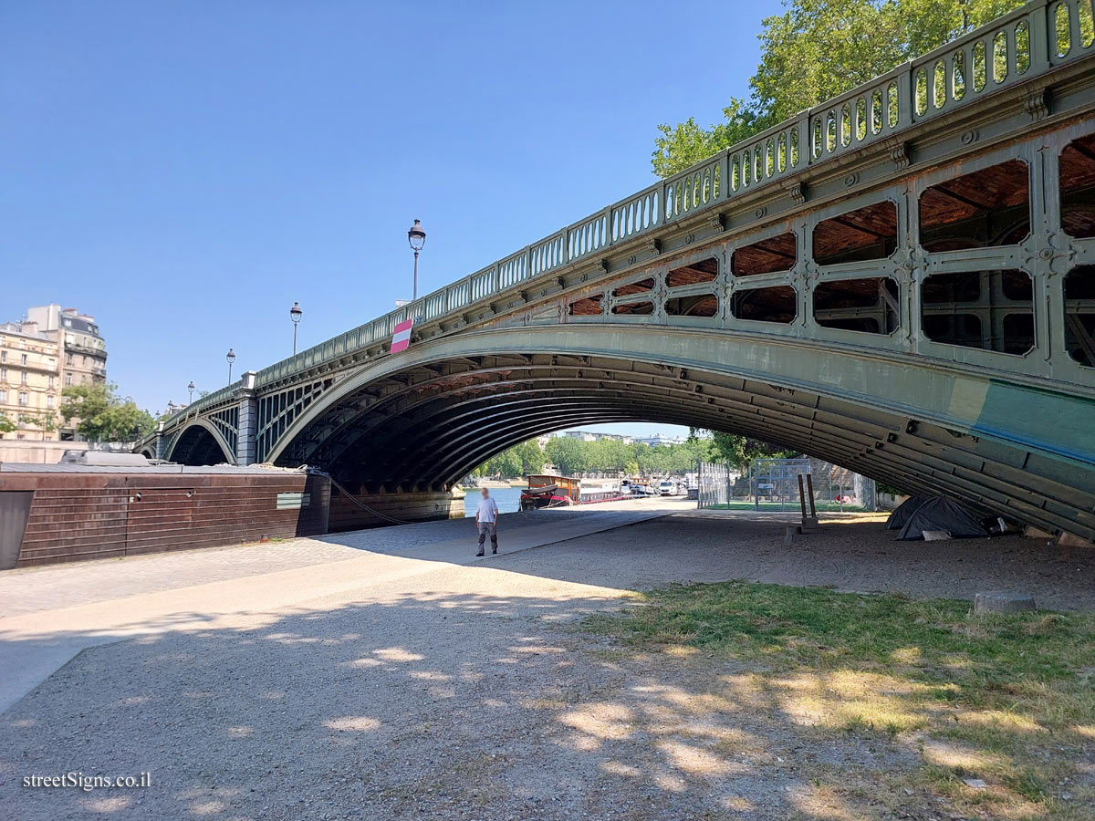 Paris - Sully Bridge - 90 Pont de Sully, 75005 Paris, France