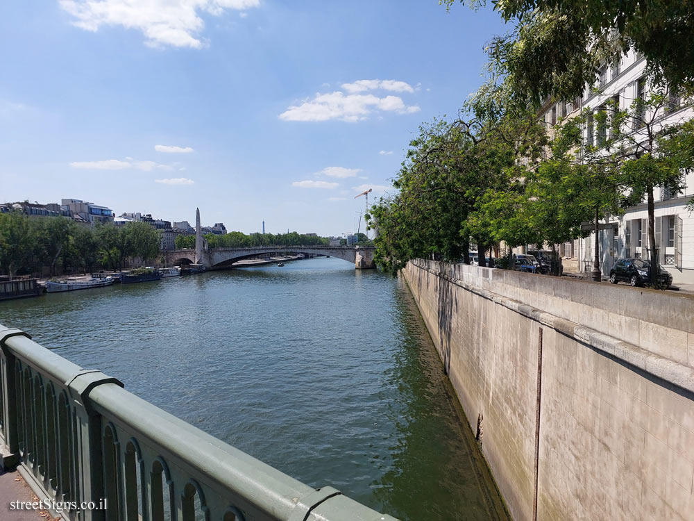 Paris - Sully Bridge - Pont Sully - Quai de Béthune, 75004 Paris, France