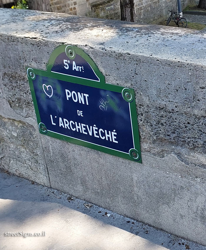 Paris - Archbishop’s Bridge - Pont de l’Archevêché, 75005 Paris, France