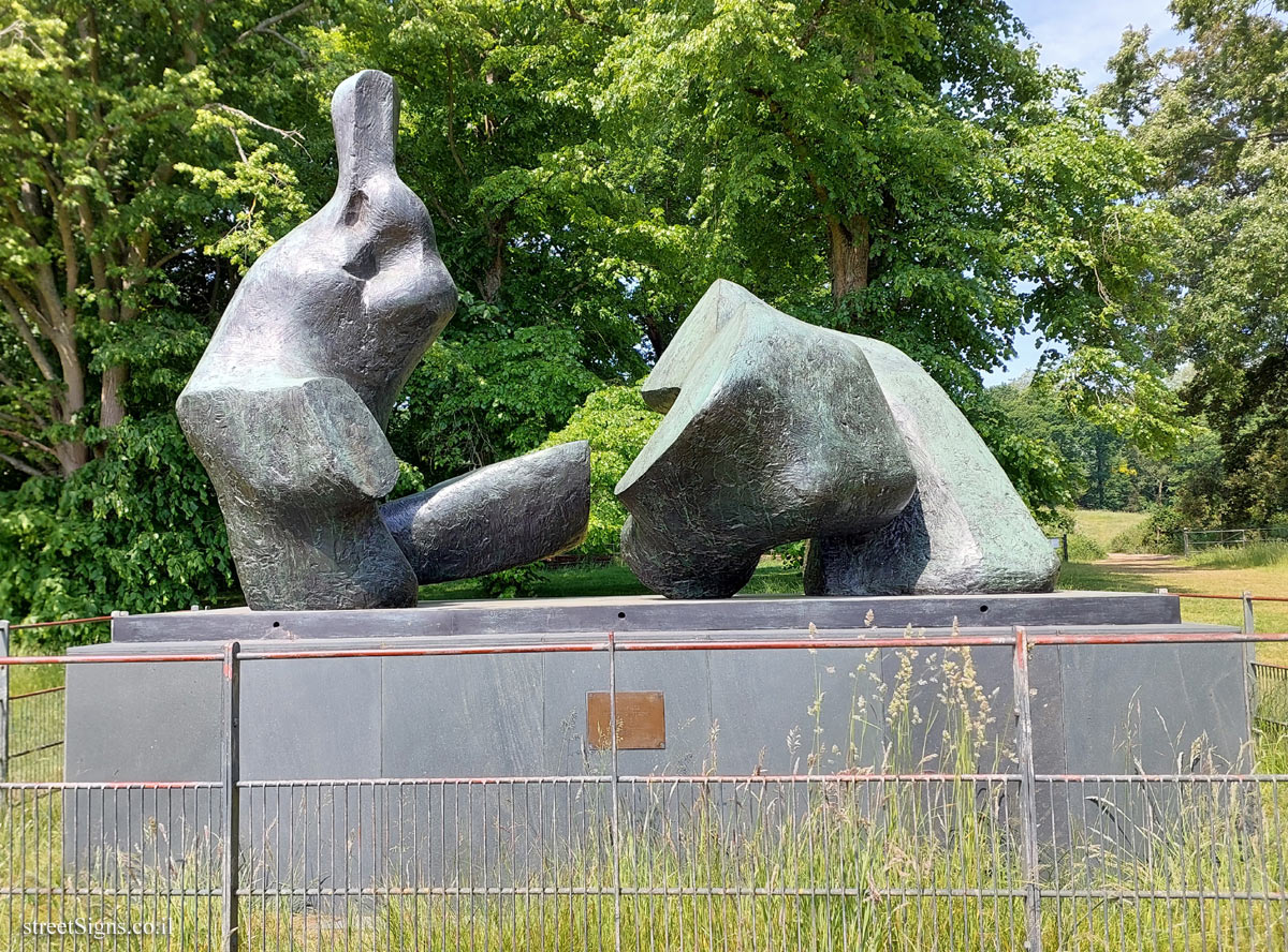London - Two Piece Reclining Figure No. 5 - outdoor sculpture by Henry Moore - 28 Saint Marks Crescent, Ladywood, London, Birmingham B1 2PX, UK