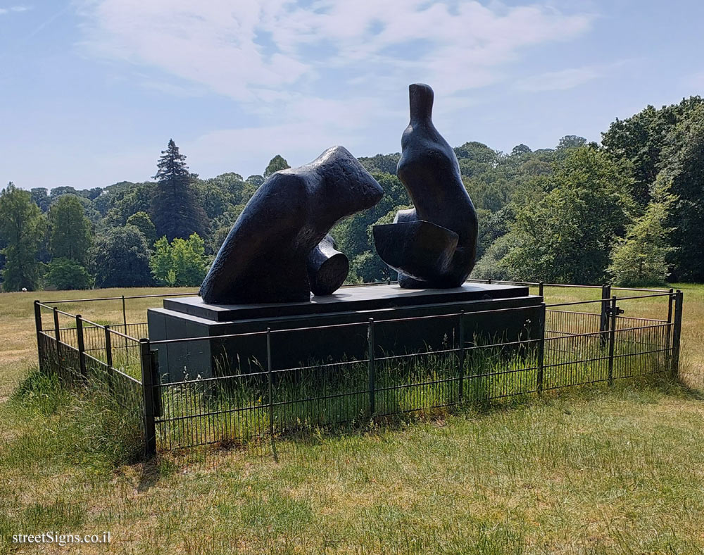 London - Two Piece Reclining Figure No. 5 - outdoor sculpture by Henry Moore - 28 Saint Marks Crescent, Ladywood, London, Birmingham B1 2PX, UK