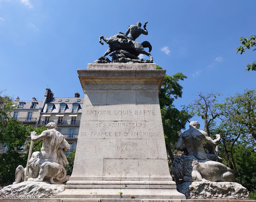 Paris - Memorial statue to the French sculptor Antoine-Louis Barye - Square Barye, 2 Bd Henri IV, 75004 Paris, France