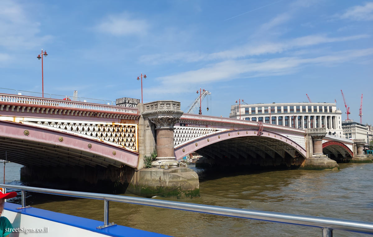 London - Blackfriars Bridge - Blackfriars Bridge, Blackfriars Bridge, London SE1 9UD, UK