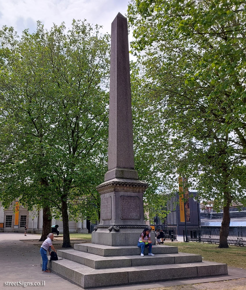 London - Greenwich - The hand of remembrance for the fallen in New Zealand - Thames Path, London SE10 9HT, UK