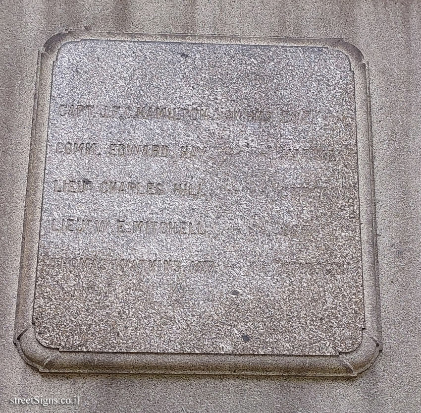 London - Greenwich - The hand of remembrance for the fallen in New Zealand - Thames Path, London SE10 9HT, UK