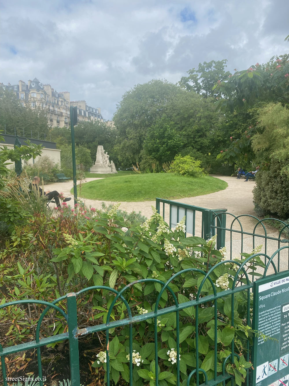Paris - Gardens - Square Claude Nicolas Ledoux - 2 Av. du Colonel Henri Rol-Tanguy, 75014 Paris, France