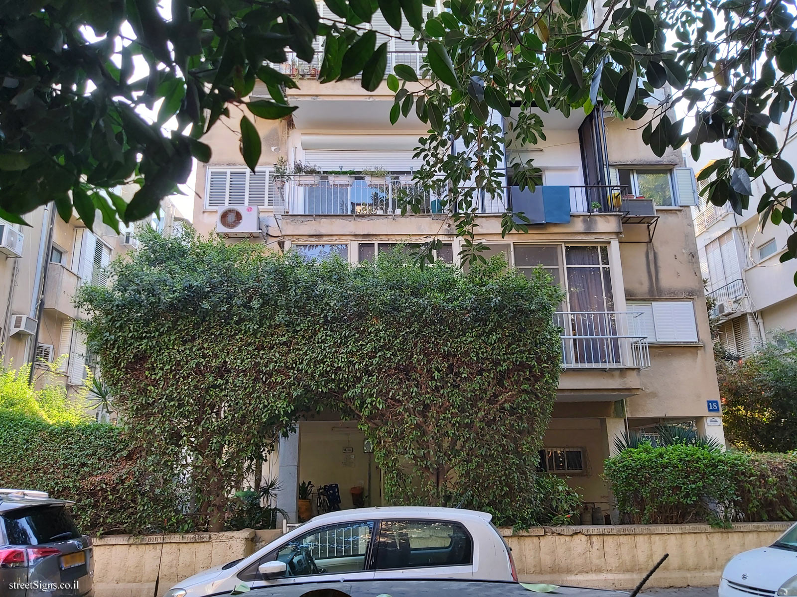 The house of Bracha Tzfira - Ha-Kalir St 18, Tel Aviv-Yafo, Israel