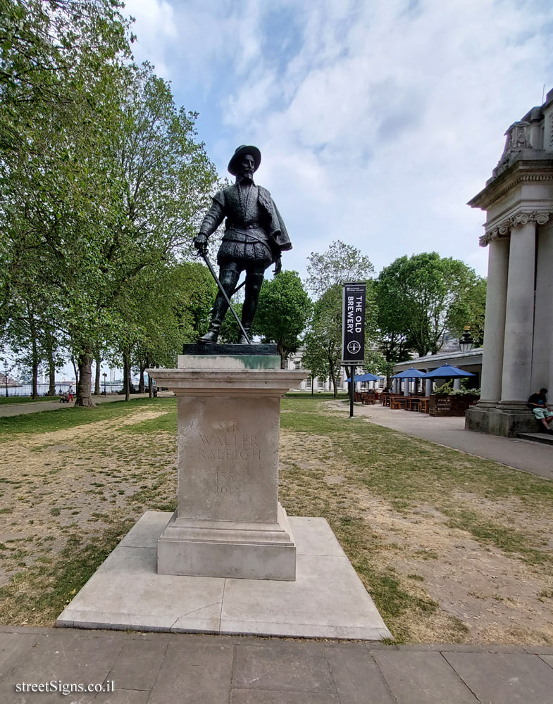 London - A statue commemorating the writer and explorer Sir Walter Raleigh - The Pepys Building, The Old Royal Naval College, London SE10 9LW, UK