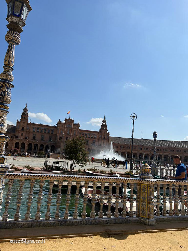 Seville - Plaza de España - a treasure of the European film colture - Torre Sur Plaza España, s/n, 41013 Sevilla, Spain