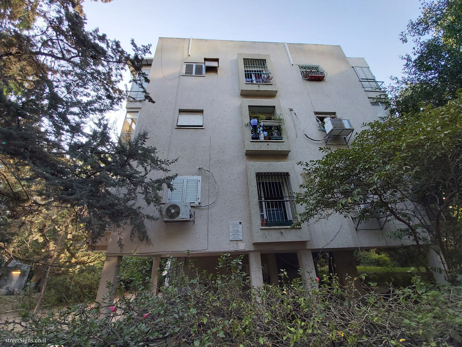 The house of Shlomo Tanny and Tirtzaz Tanny - Dafna St 20, Tel Aviv-Yafo, Israel