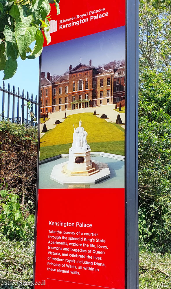 London - Tower of London - World Heritage Site (Kensington Palace) - 42-30 Tower Hill, London EC3N 4AL, UK
