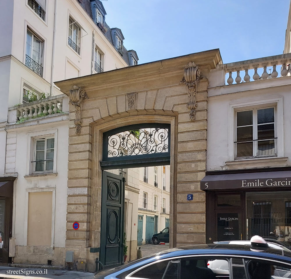Paris - the house where pediatrician Robert Debré lived - 5 Rue de l’Université, 75006 Paris, France