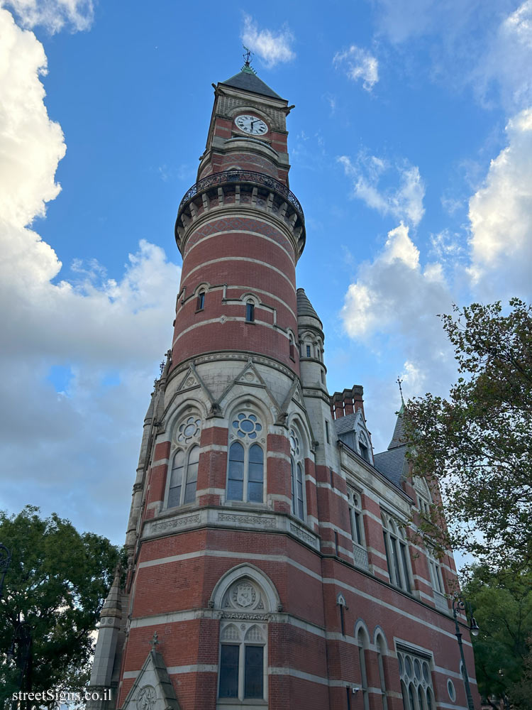 New York - Jefferson Market Courthouse - 425 6th Ave, New York, NY 10011, USA