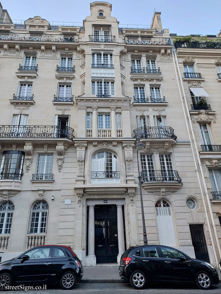 Paris - the house where the historian Georges Goyau lived - 20bis Rue Boissière, 75116 Paris, France