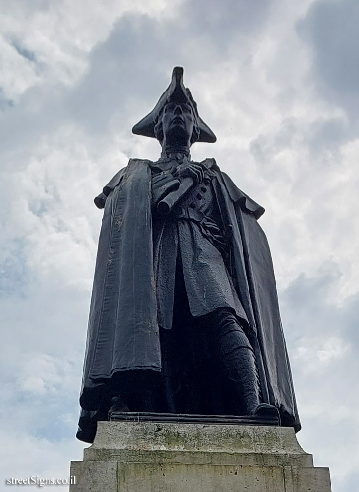 London - Greenwich - Statue of General James Wolfe - 38-Inch Telescope Dome, London SE10 8XJ, UK