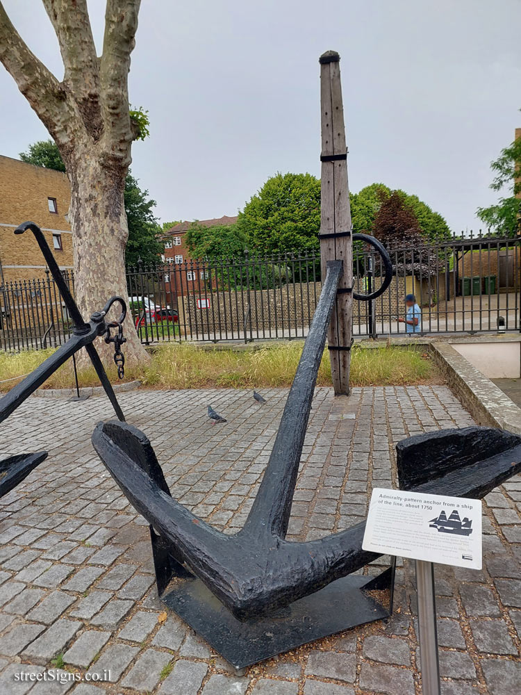 London - Greenwich - Admiralty anchor from 1750 - 11 Park Row, London SE10 9NG, UK