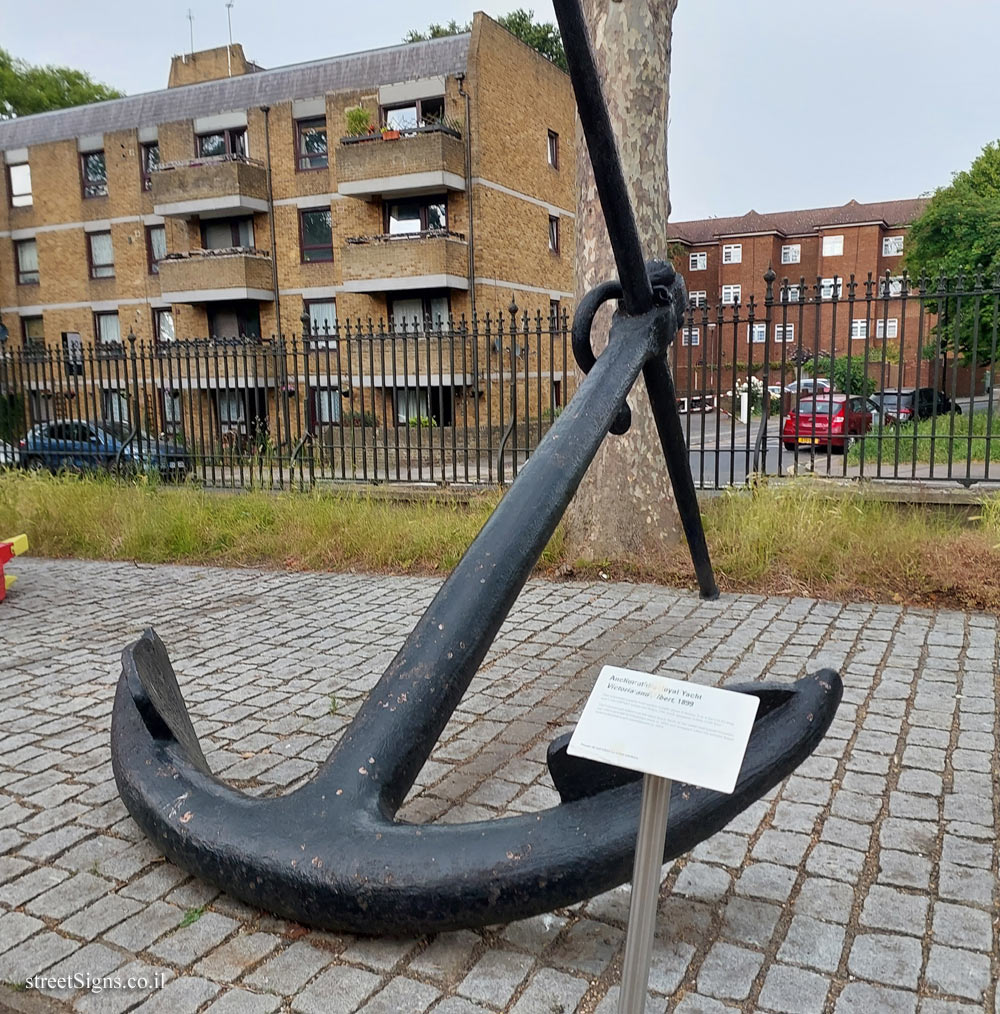 London - Greenwich - the anchor of the Royal Yacht Victoria and Albert from 1899 - 11 Park Row, London SE10 9NG, UK