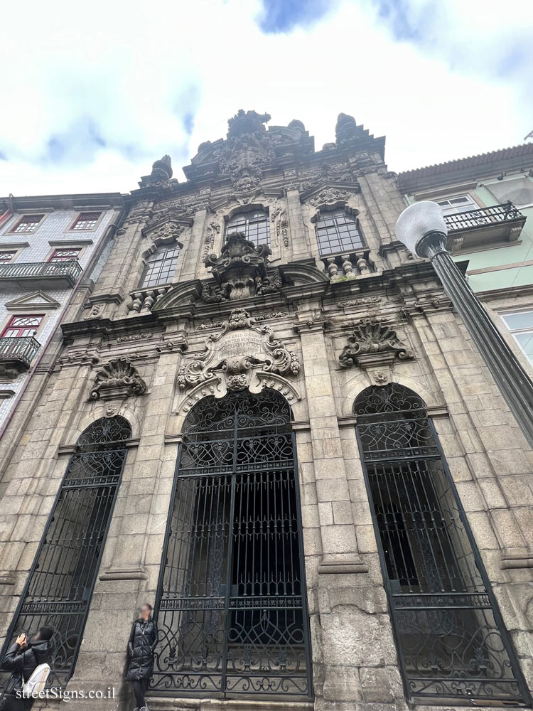 Porto - Igreja da Misericórdia (Church of Mercy) - R. das Flores 5, 4050-265 Porto, Portugal