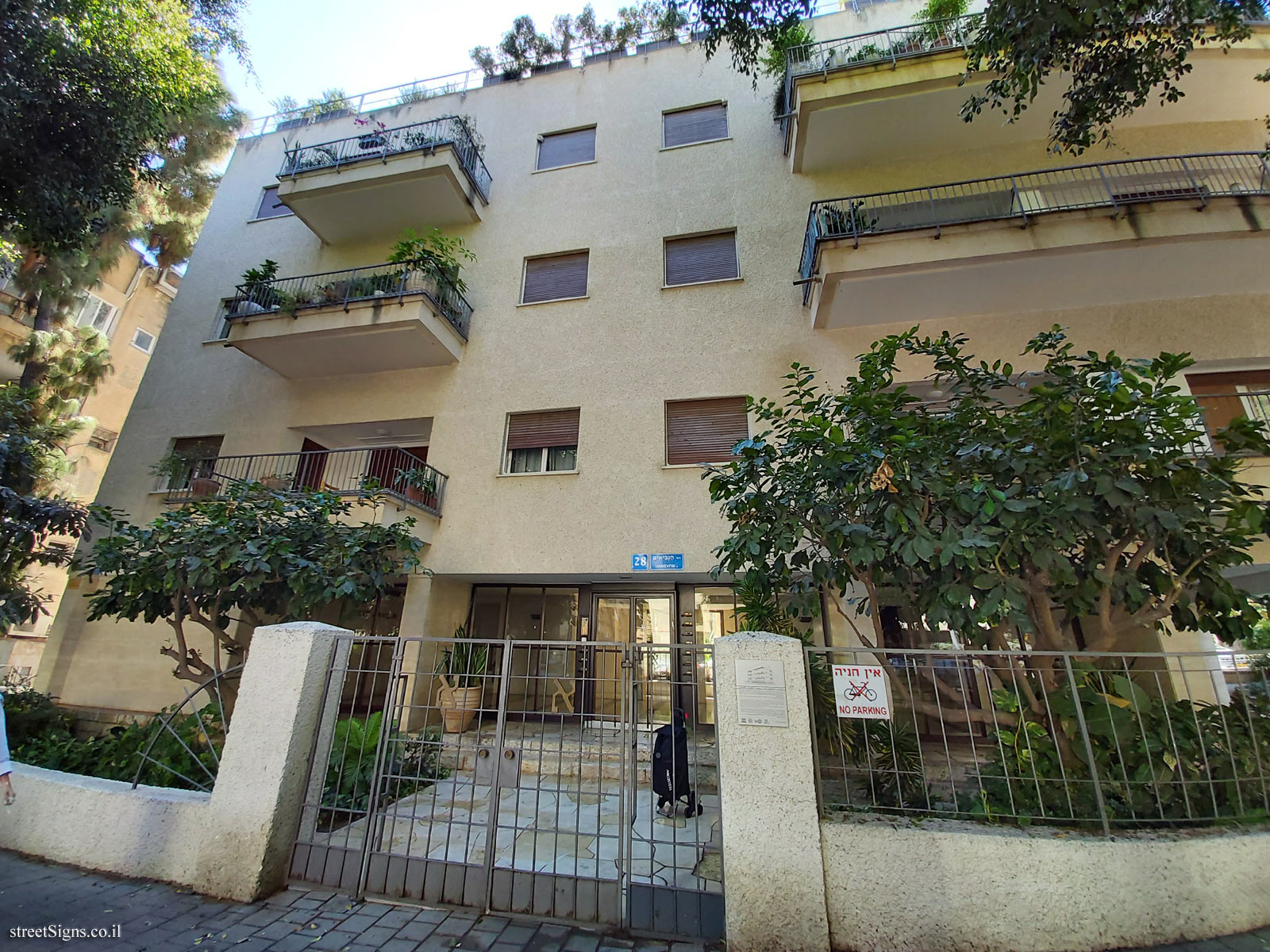 Tel Aviv - buildings for conservation - 16 Chen Blvd - 28 Haneviim