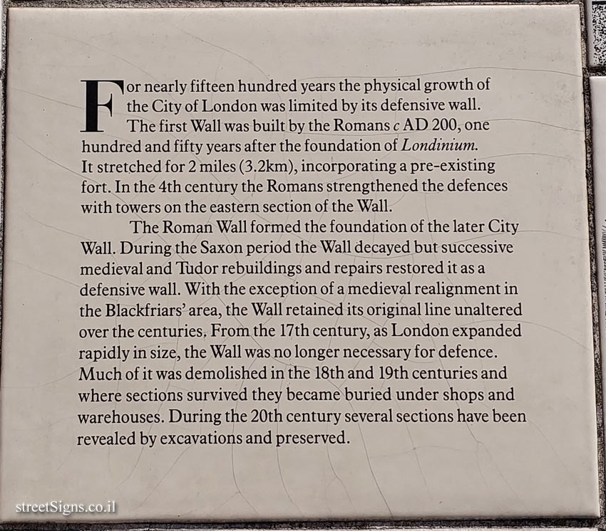 London - The London Wall Walk - Text 2 - Tower Hill, London EC3N 4DR, UK