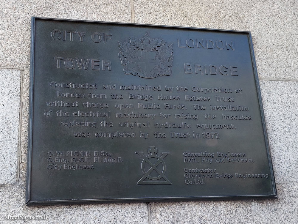 London - Opening of the Tower of London Bridge - Tower Bridge, United Kingdom