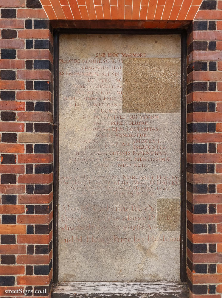 London - Greenwich - the tombstone of Edmund Halley and his wife - Royal Observatory, Blackheath Ave, London SE10 8XJ, UK