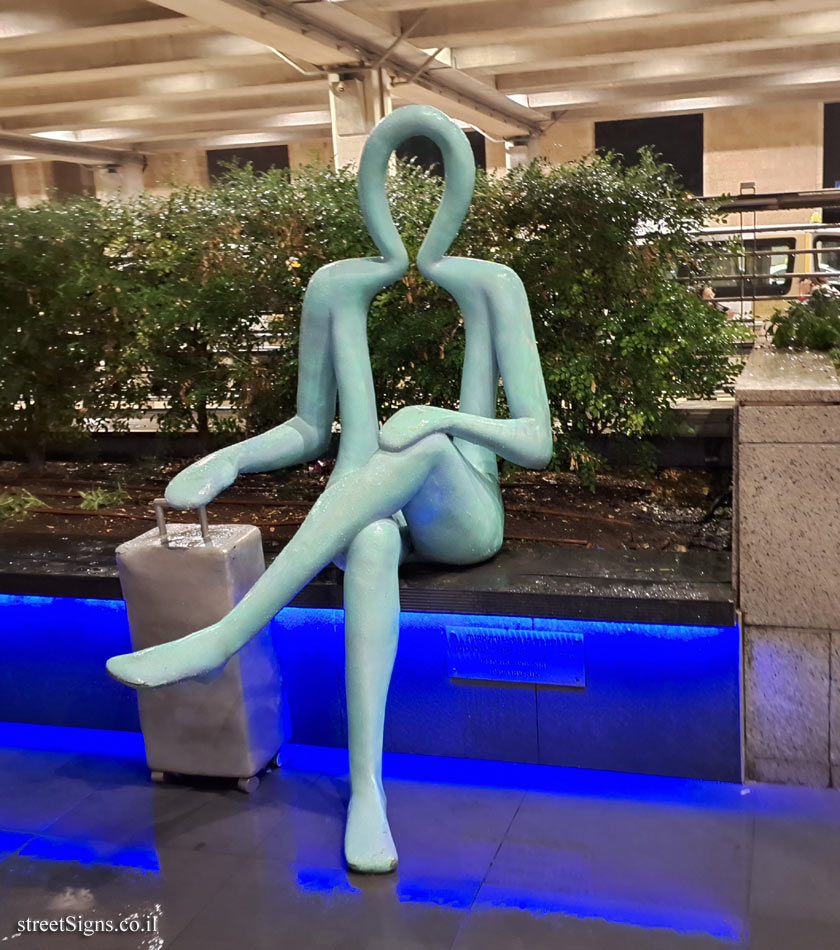 Ben Gurion Airport - "Mr. Line" outdoor sculpture by Meir Trussman - Airport/Termin 3, Israel
