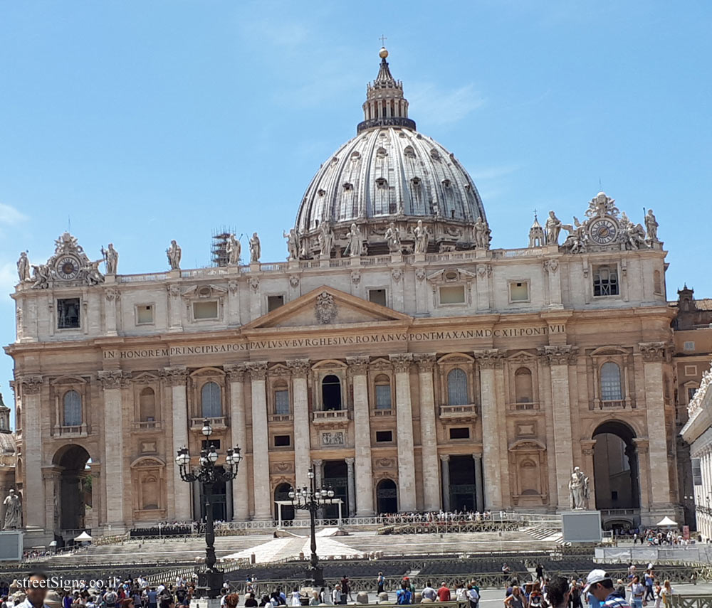 Vatican - St. Peter’s Basilica - Via della Sacrestia, 00120 Città del Vaticano, Vatican City