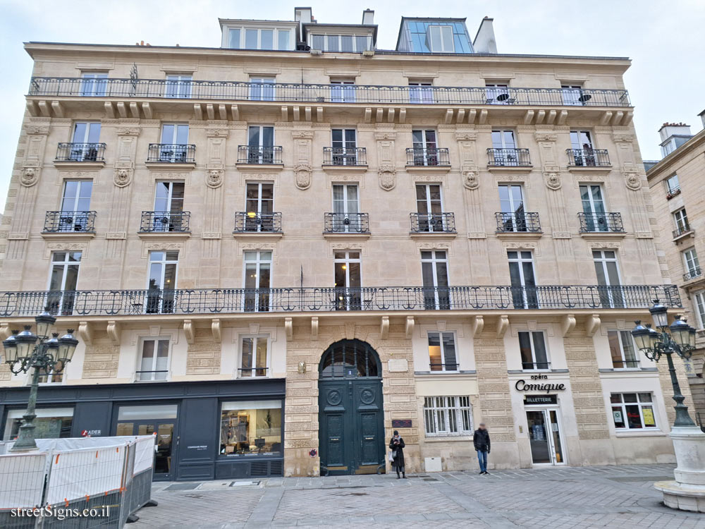 Paris - the house where writer Alexandre Dumas fils was born - 1 Pl. Boieldieu, 75002 Paris, France