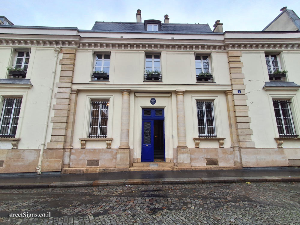 Paris - History of Paris - The house of Miss Mars - 1 Rue de la Tour des Dames, 75009 Paris, France