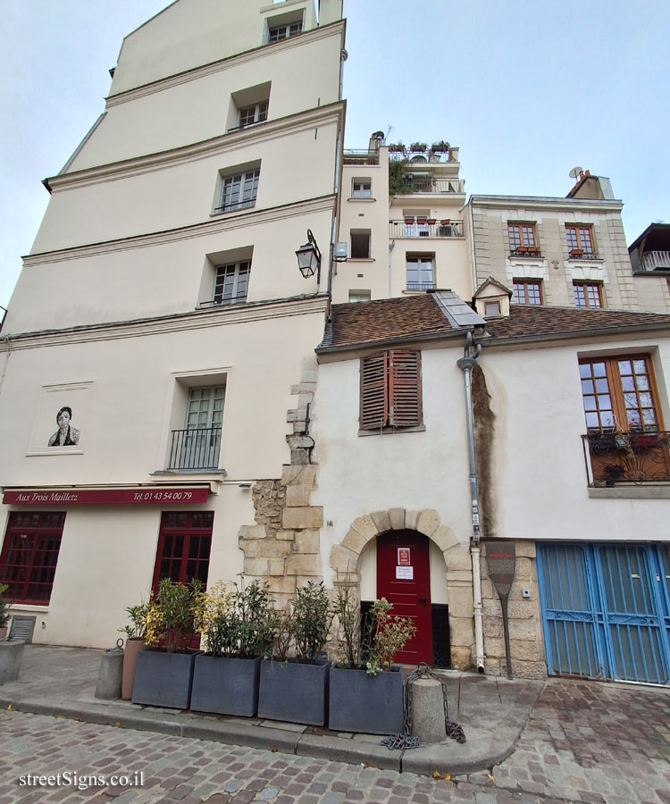 Paris - History of Paris - House of Isaac de Laffemas - 16 Rue Saint-Julien le Pauvre, 75005 Paris, France