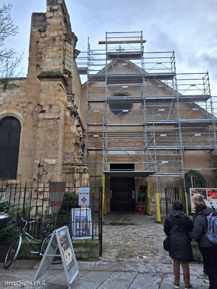 Paris - History of Paris - Eglise Saint-Julien-le-Pauvre - 1 Rue Saint-Julien le Pauvre, 75005 Paris, France