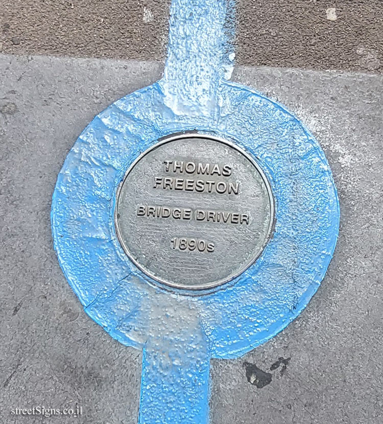 London - Tower Bridge London - The Blue Line of Fame - Thomas Freeston - Bridge Driver