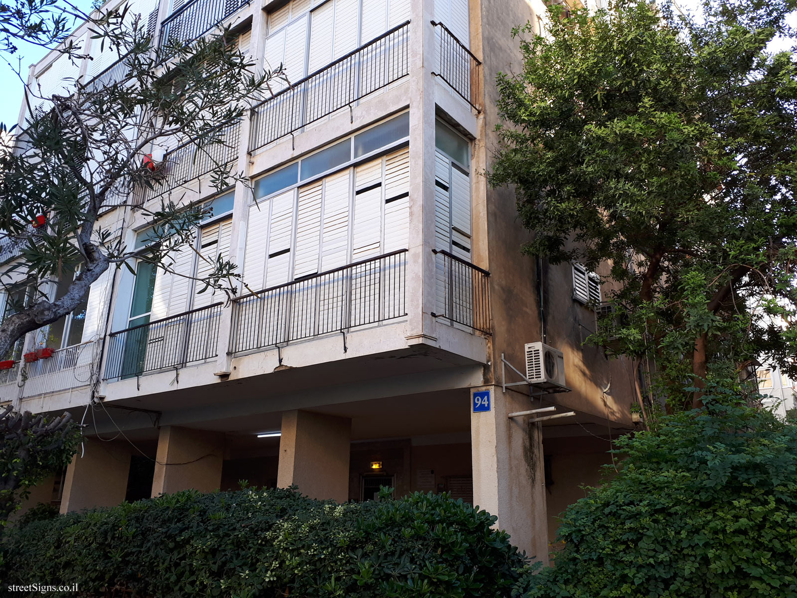 The house of Yair Hurvitz - Shlomo ha-Melekh St 94, Tel Aviv-Yafo