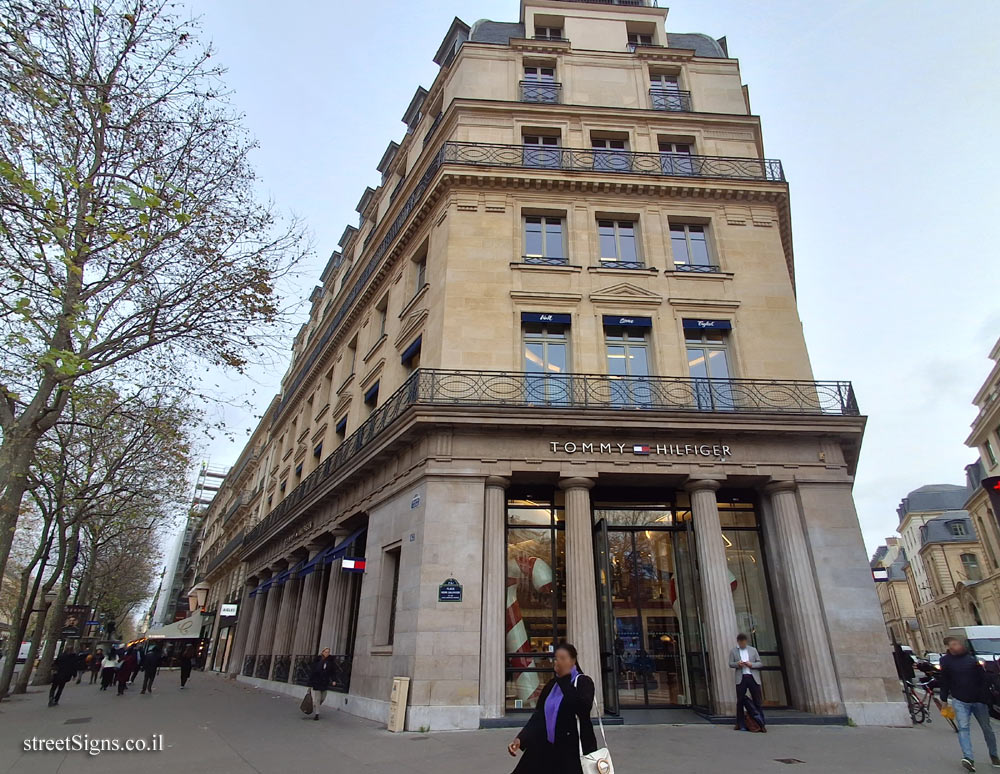Paris - History of Paris - Credit Loan Bank of France - 43 Bd des Capucines, 75002 Paris, France