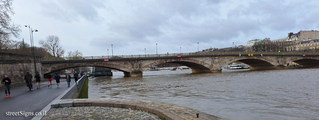 Paris -  Pont des Invalides - 42 Quai d’Orsay, 75007 Paris, France