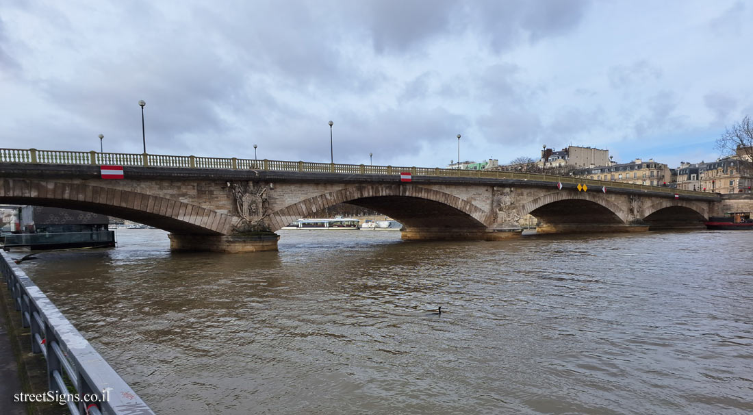 Paris -  Pont des Invalides - 42 Quai d’Orsay, 75007 Paris, France