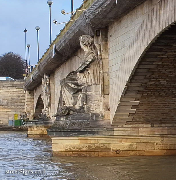 Paris -  Pont des Invalides - 42 Quai d’Orsay, 75007 Paris, France