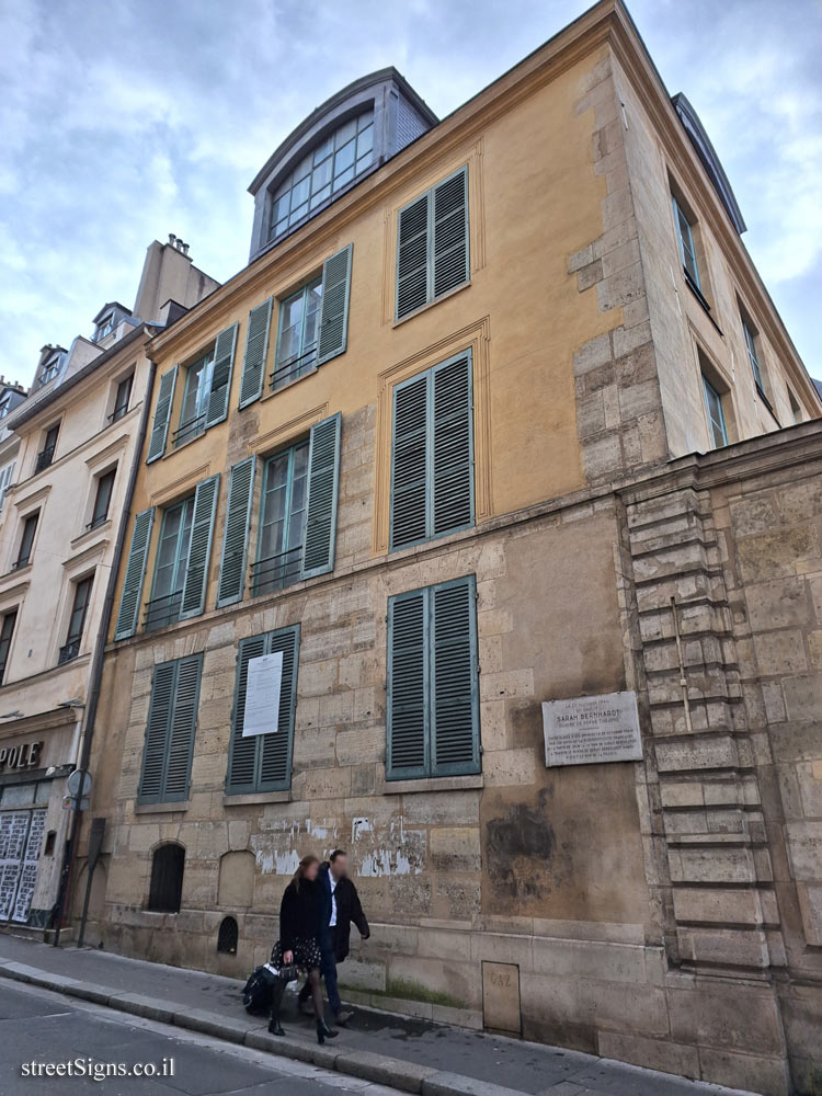 Paris - the house where actress Sarah Bernhardt was born - 5 Rue de l’École de Médecine, 75006 Paris, France