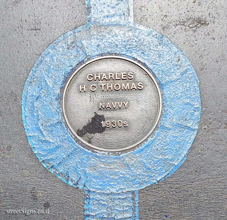 London - Tower Bridge London - The Blue Line of Fame - Charles H C Thomas - Navvy