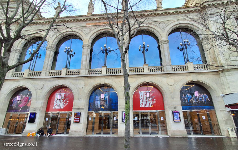 Paris - History of Paris - Théâtre du Châtelet - 1 Pl. du Châtelet, 75001 Paris, France