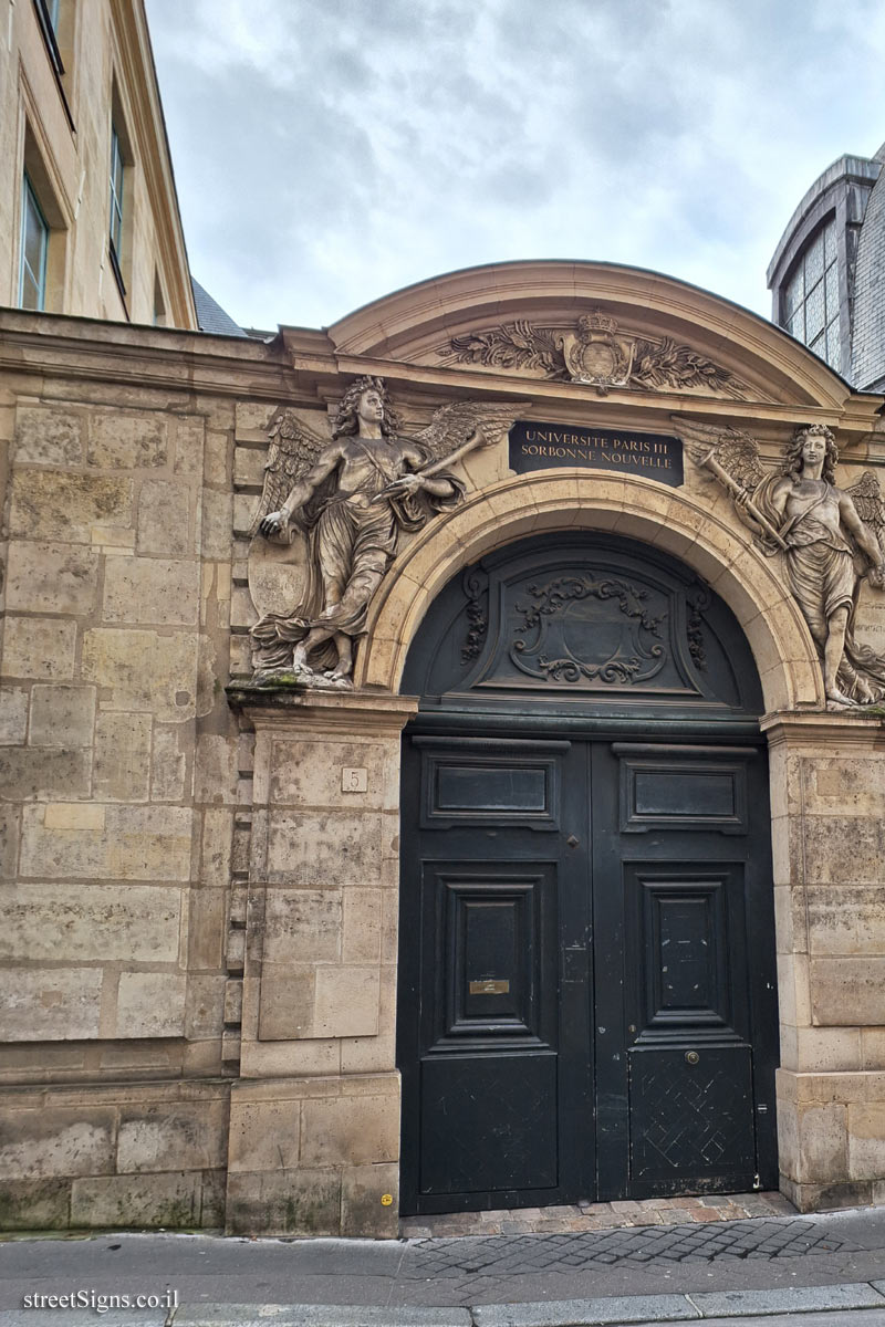 Paris - History of Paris - Brotherhood of Surgeons - 5 Rue de l’École de Médecine, 75006 Paris, France