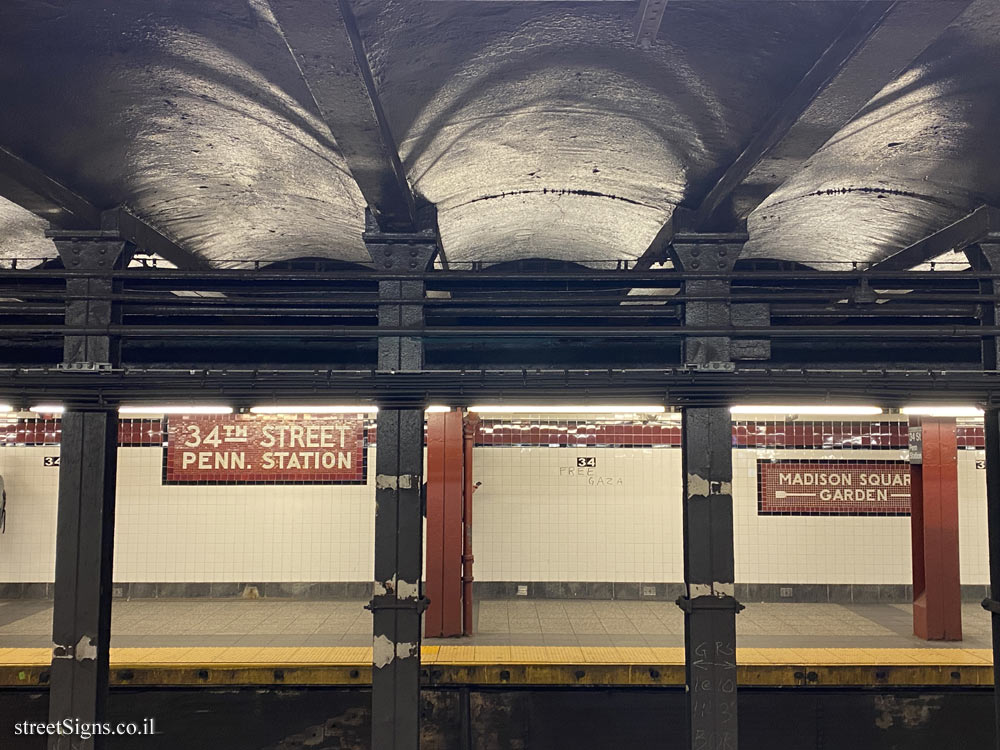 New York - Subway - 34th Street Penn Station - 478 8th Ave, New York, NY 10001, USA
