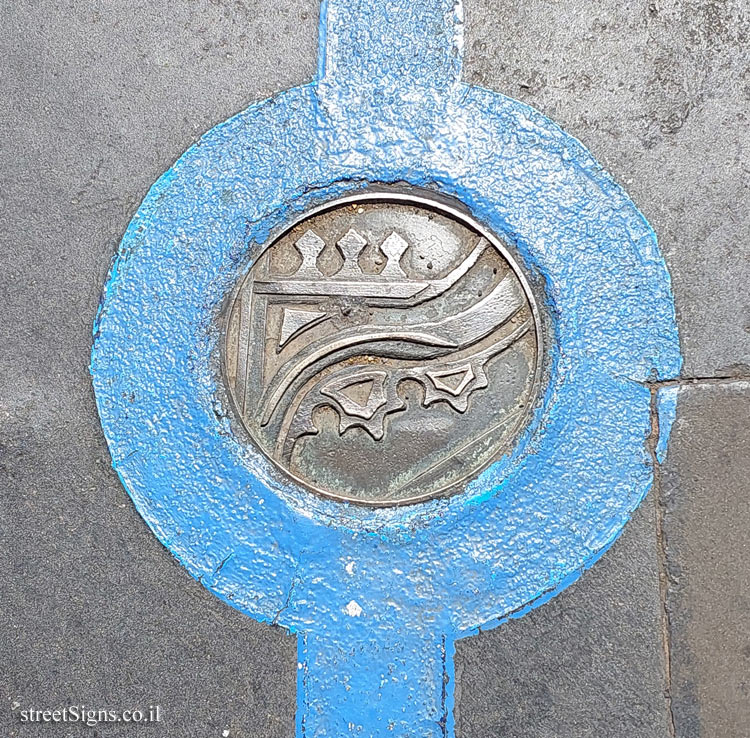 London - Tower Bridge London - The Blue Line of Fame - Thomas P Hayman - Engineer