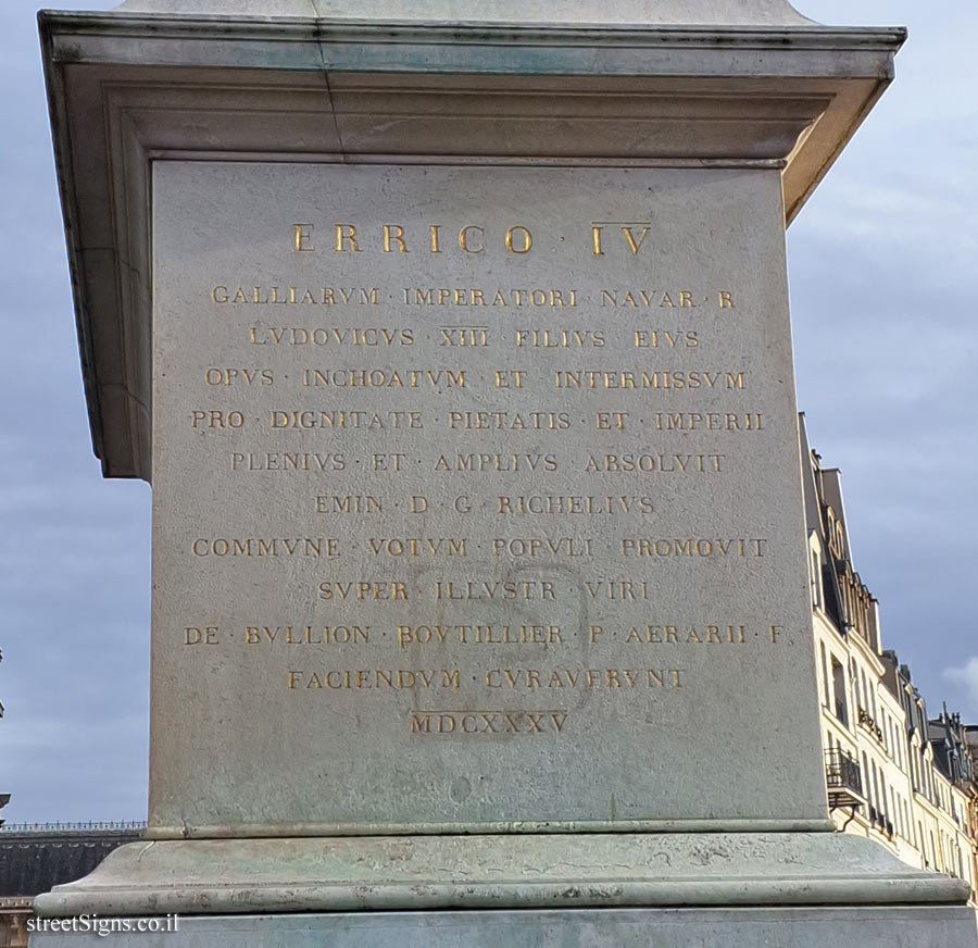 Paris - Statue of King Henry IV of France riding his horse - 15 Pl. du Pont Neuf, 75001 Paris, France