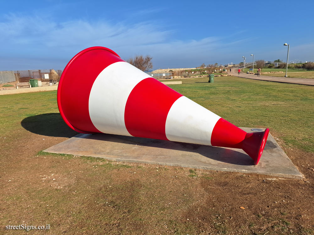 Tel Aviv - "No Lifeguard on Duty" - Outdoor sculpture by Guy Zagursky - Israel National Trail 5, Tel Aviv-Yafo, Israel