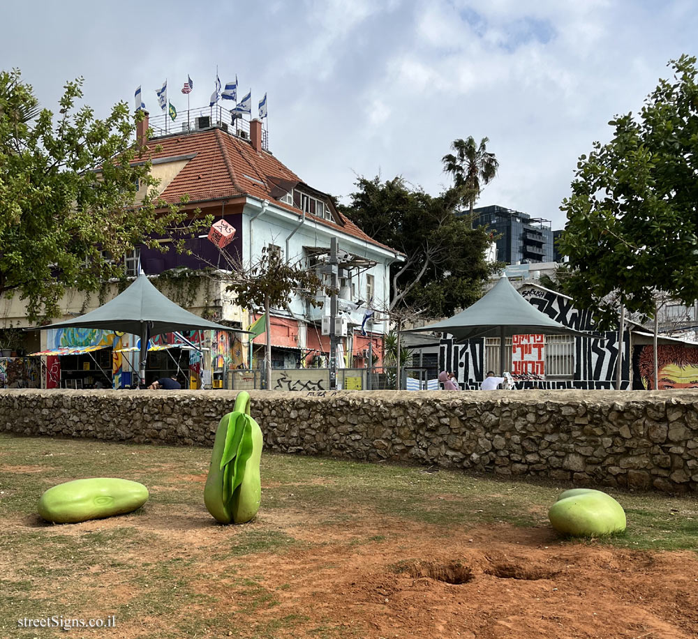 Tel Aviv - "Sprout" - Outdoor sculpture by Hila Amram - Hamesila Park, Tel Aviv-Yafo, Israel