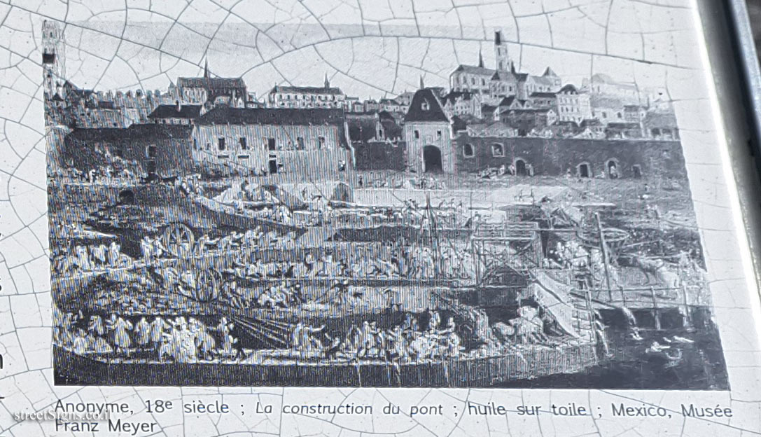 Blois - Jacques-Gabriel Bridge - 6 Rue du Maréchal de Lattre de Tassigny, 41000 Blois, France