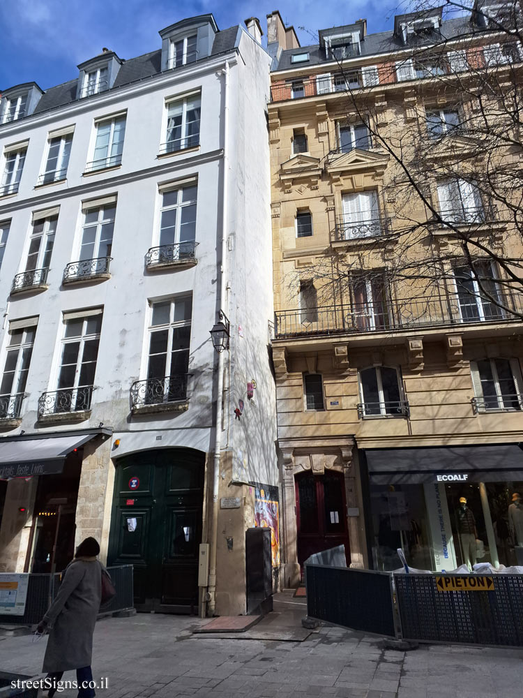 Paris - the house where underground fighter Hippolyte Perrau lived and was imprisoned - 18 Rue du Temple, 75004 Paris, France