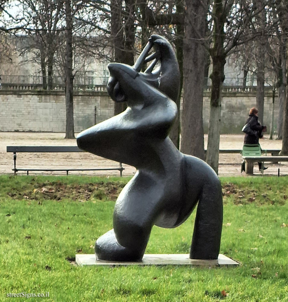 Paris - Tuileries Gardens "The Great Musician" outdoor sculpture by Henri Laurens - All. Centrale, 75001 Paris, France